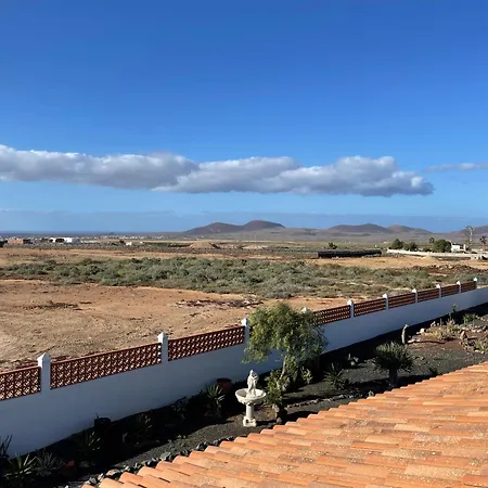 Llanos De La Cueva Villa